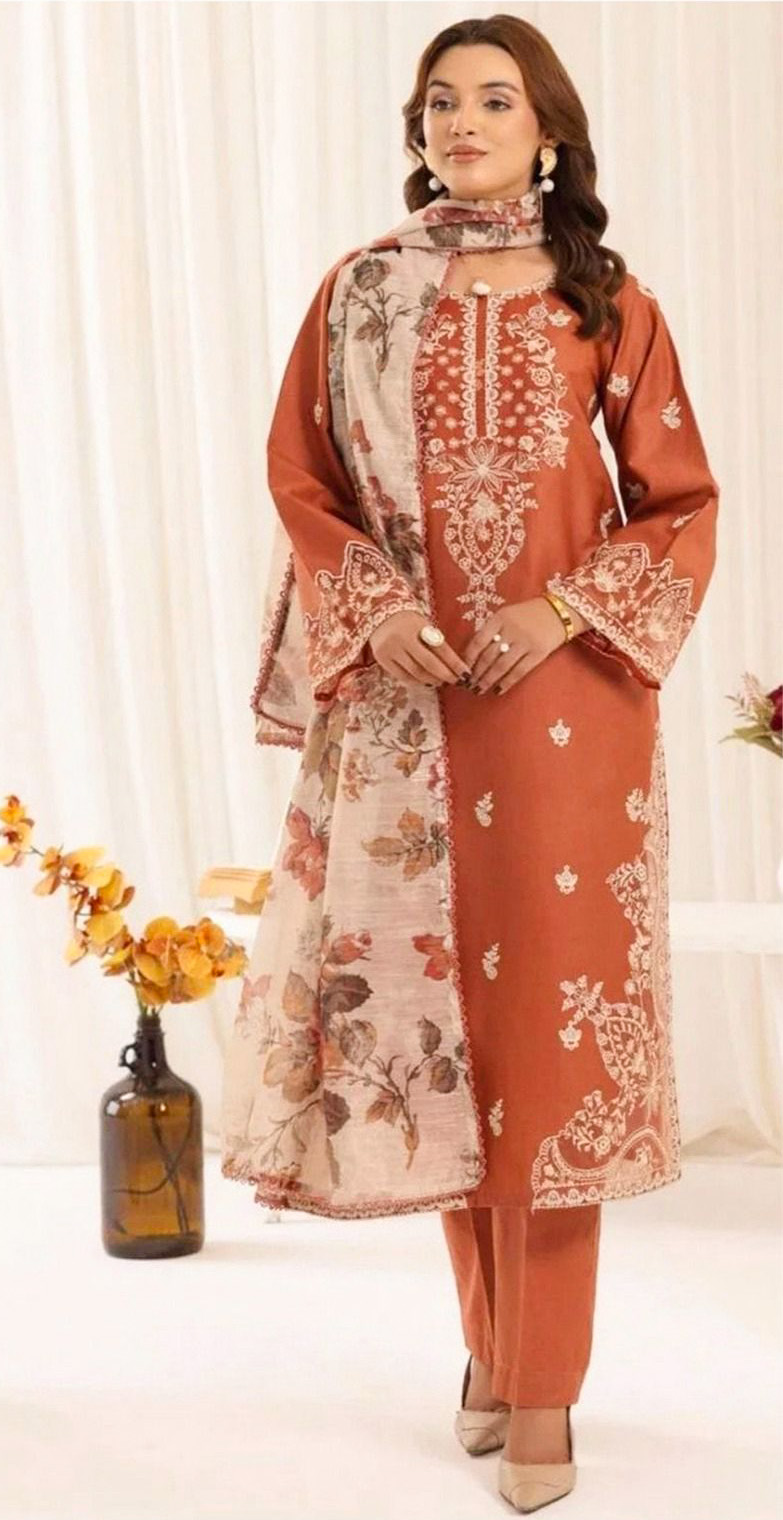 qqq PRESENTING MOHAGNI BRAND EMBROIDERED HIT CODE - Image 1